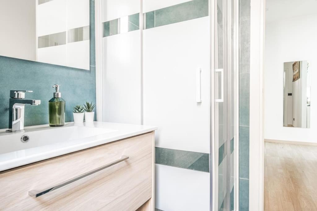 ミラノArtistic House Navigli-Duomo Netflix & Designアパートメント エクステリア 写真